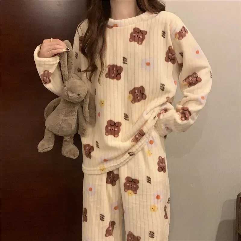 2pcsset Women Coral Velvet Pajamas set Autumn Winter Thickened Outer Wear Cute Flannel Loungewear Loose Long Cardigan SetT251014