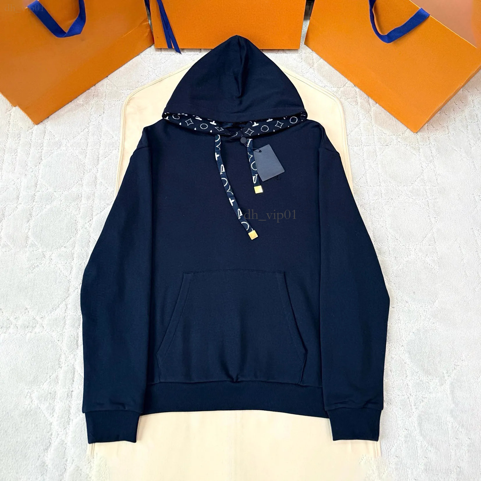 Lvs Hoodie High Quality Designer Men's Men's Hoodie Jacket Street Sports Shirt Fashionable And Versatile Pullover Cotton High Quality Long Sleeved Hoodie 3e4