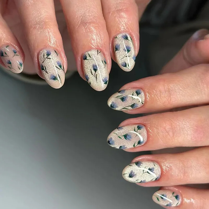 24Pcs Short Almond False Nails with Metal Starburst Press on Fake Nails Simple Wearable Artificial Full Cover Nails Tips 251013