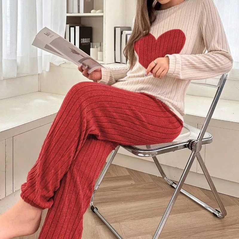 Womens new style pajamas set heart pattern short sleeve shirt trousers twopiece simple and lovely casual home wearT251014