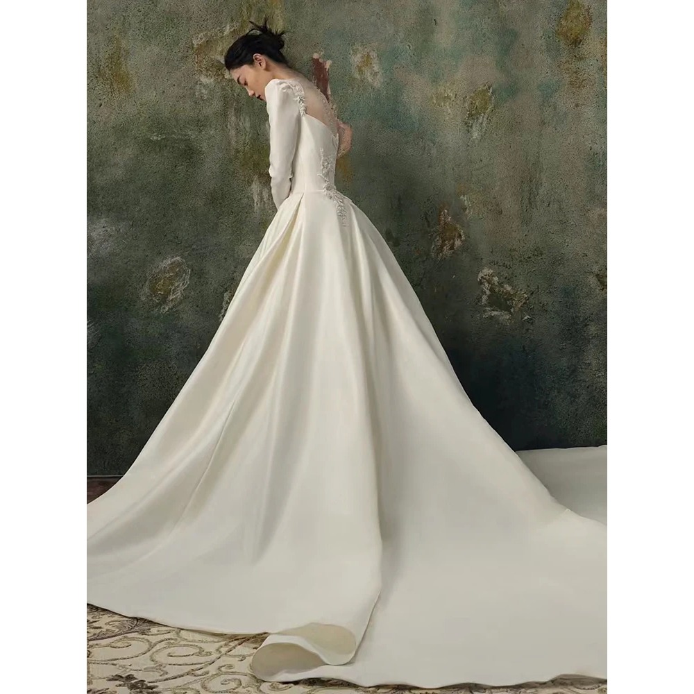 Elegant Silk Satin Wedding Dresses High Quality Vintage Sweetheart Long Sleeves A-line Bridal Gowns