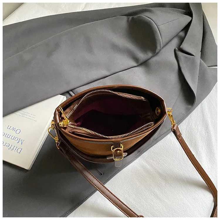 2025 Fall Winter Luxe Tote Bag Chic Bucket Purse for Wen Versatile Shoder Bag Fi Crossbody Tote Elegant Cmuter Bag D251014