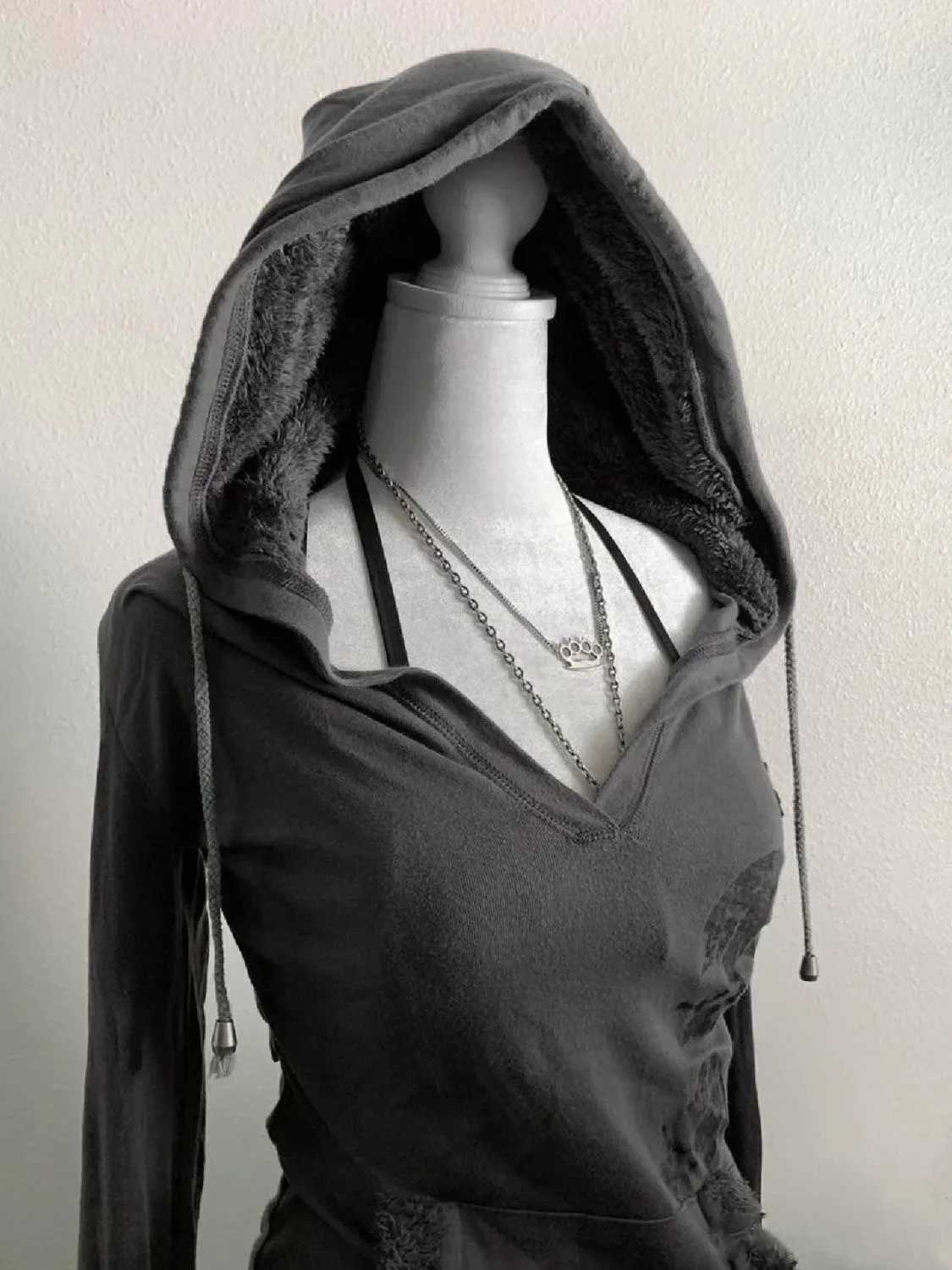 Y2K R Gray Pullover Lamb Wool Hooded Sweatshirt Women Cloes Harajuku Hot Slim Sweatshirt Autumn Winter Go Sexy Tops W251014