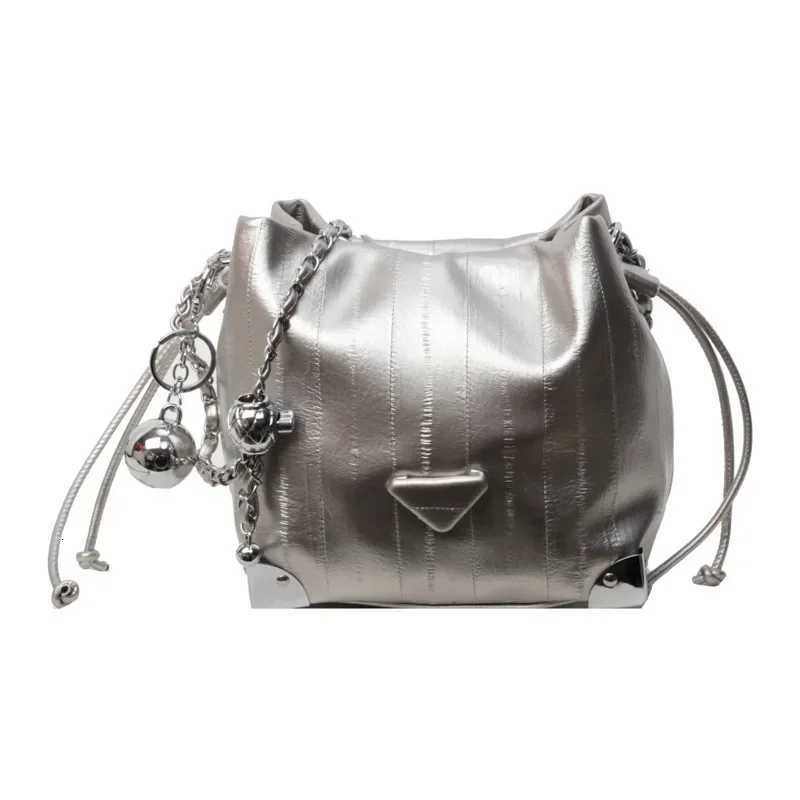 Large Capacity Wens Handbag Cmuter Shoder Tote Bucket Bag Fall New Style Neutral Minimalist Style Polyurethane Material D251014