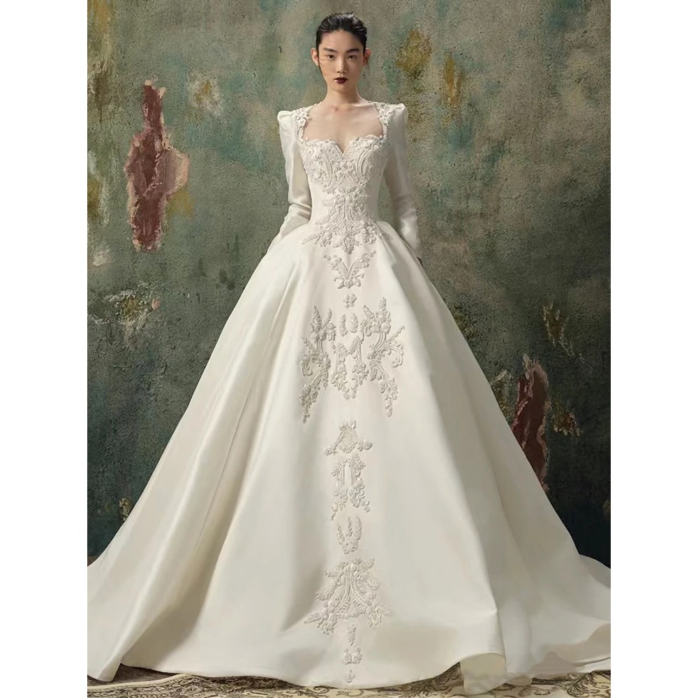Elegant Silk Satin Wedding Dresses High Quality Vintage Sweetheart Long Sleeves A-line Bridal Gowns