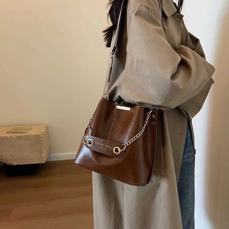 Advanced Texture Large Capacity Cmuting Wen New Light Luxury Versatile Shoder Bag Crossbody Bag Bucket Bag D251014