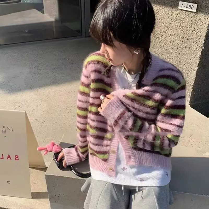 2023 Autumn Faux Fure Knitted Cardigan Women Casual Long Sve Button Kaii Cloing Striped Sweater Female Korean Style Tops W251014