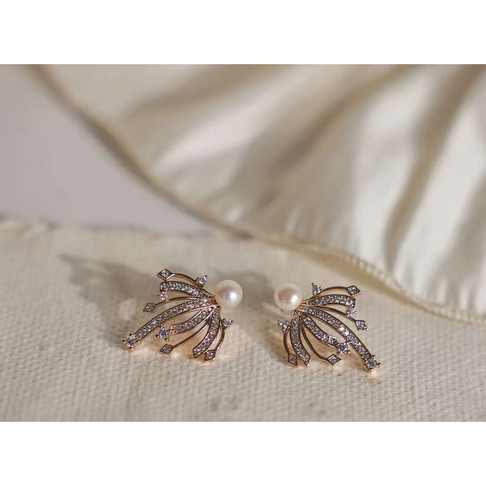 Jasmo Sier Fireworks Light High-end Design Natural Pearl Elegant Delicate Stud Earrings for Women