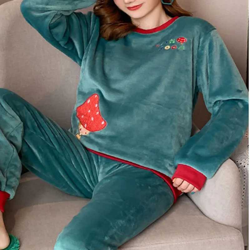 Thickened Warm Sleepwear for Winter Flannel Sleep Round Neck Student Loungewear TwoPiece Set Cartoon Bear Womens Pajamas SolidT251014