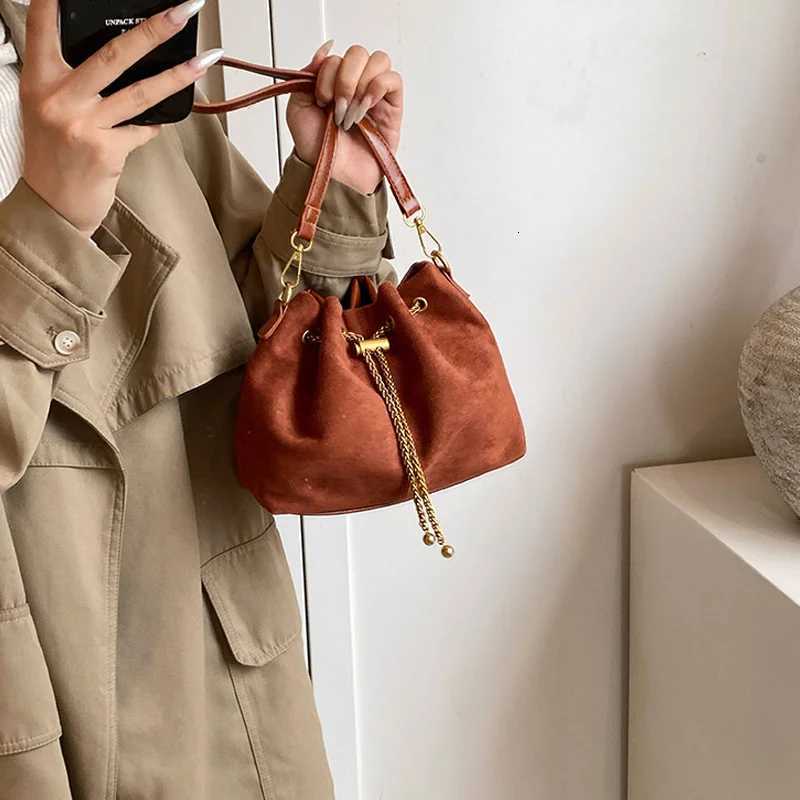 Luxury Nubuck Leather Shoder Bag For Wen Brand Designer Handbag And Purse Small Bucket Crossbody Bag D251014