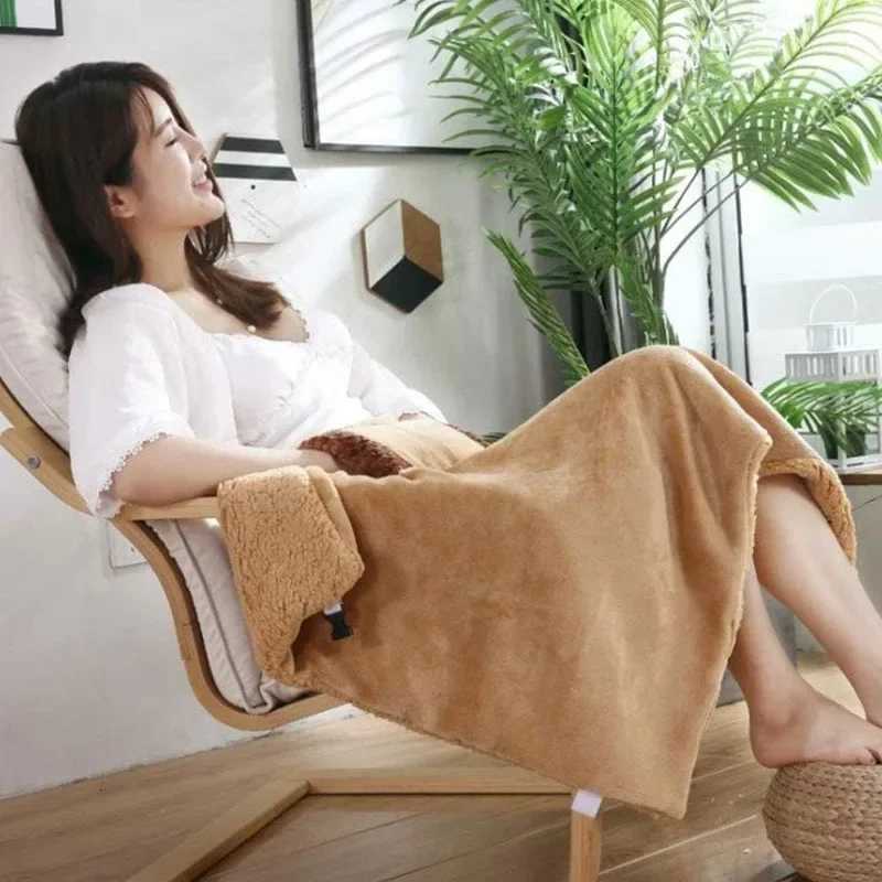 Winter Warming Blanket USB Rechargeable Portable Flannel Electric Blanket with Pocket Heating Blanket Hand Warmer Knee Blanket Y251014