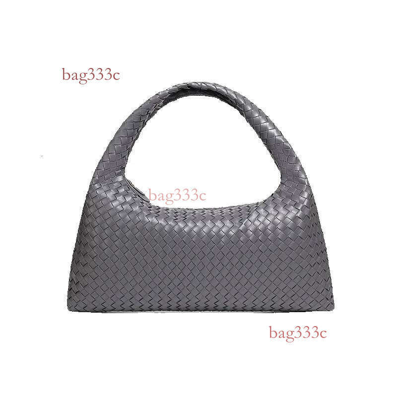 Woven Large Capacity Shoulder Bag For Women New Niche Versatile Elegant Commuter Handbag Trendy Crossbody Cowhide Woven Bag