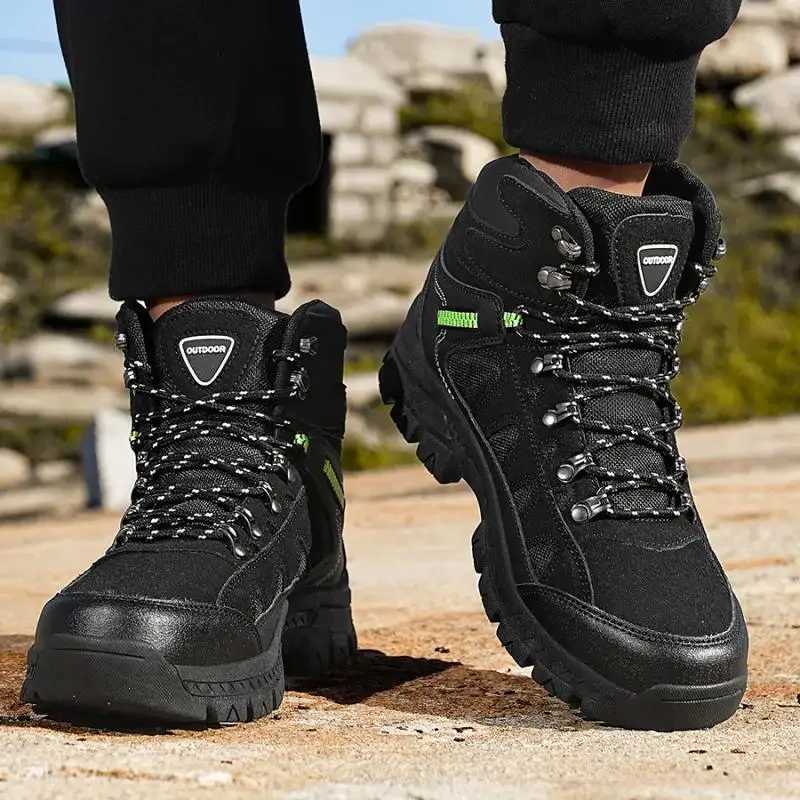 Hiking Shoes Men Boots HighTop Fashion Comfortable Durable NonSlip Sole LaceUp Camouflage Outdoor Men Shoes C251014