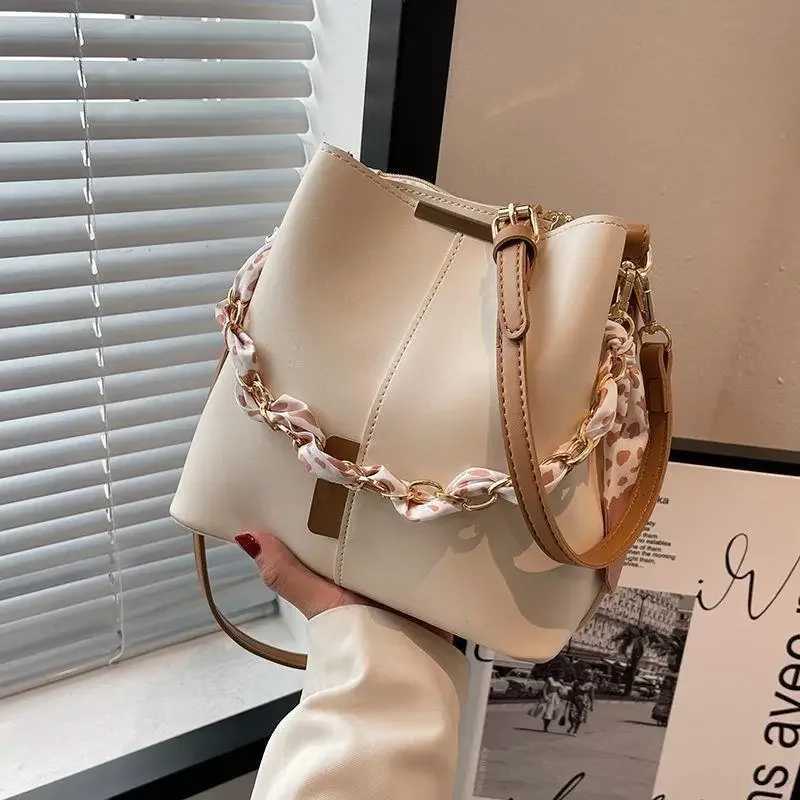 Fiable Large Capacity Bucket Bag Wens Crossbody Shoder Bag Spring Summer New Style Cmuter Handbag Quality Texture D251014