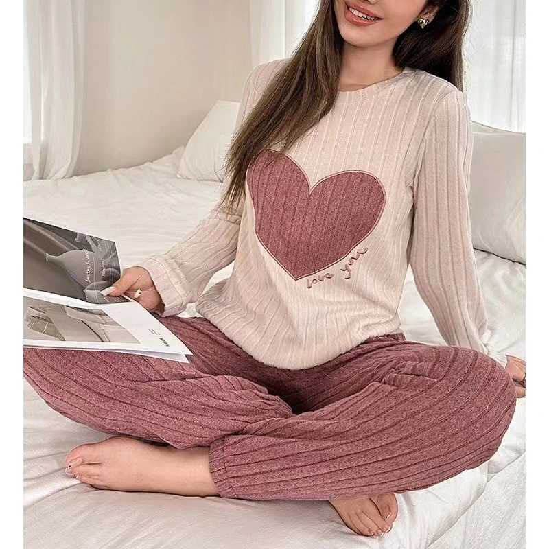 Womens new style pajamas set heart pattern short sleeve shirt trousers twopiece simple and lovely casual home wearT251014