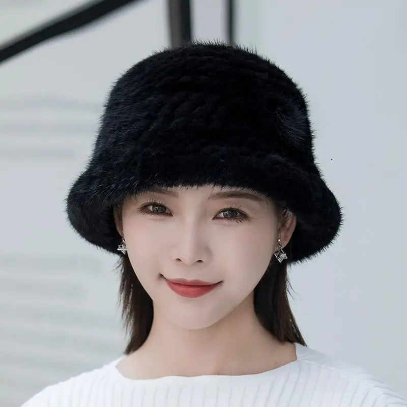 Winter Women Outdoor Keep Warm Real Mink Fur Hat Natural Warm 100 Real Mink Fur Hats Lady Knitted Quality Genuine Mink Fur Caps 251010