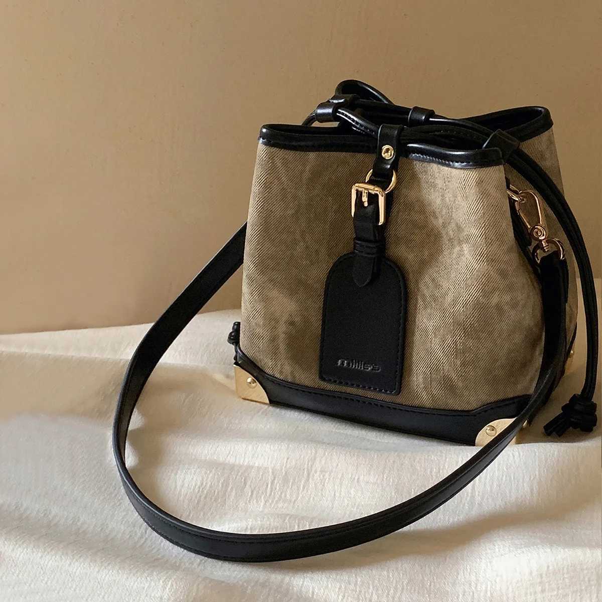 2025 Wens Genuine Leather Crossbody Bag Elegant Bucket Purse Luxury Shoder Bag for Wen Fiable Summer Cluh D251014