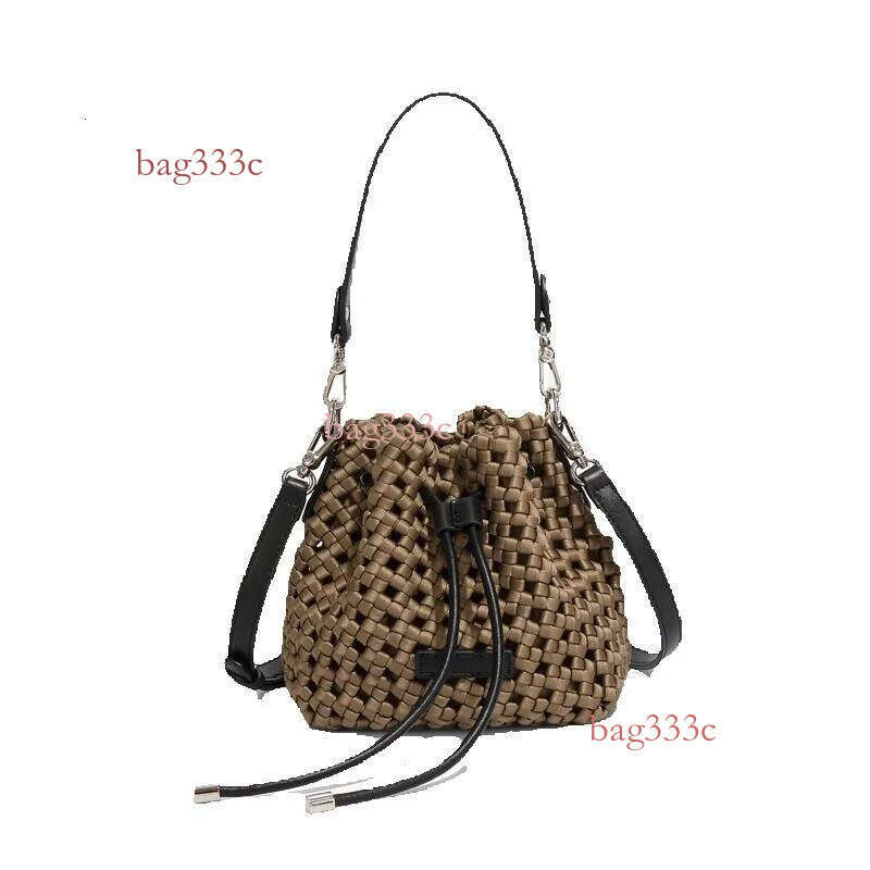 Hot Selling Handmade Woven Bucket For Women New High-Quality Texture Niche Handbag Single Shoulder Crossbody Bag Cowhide Woven Bag