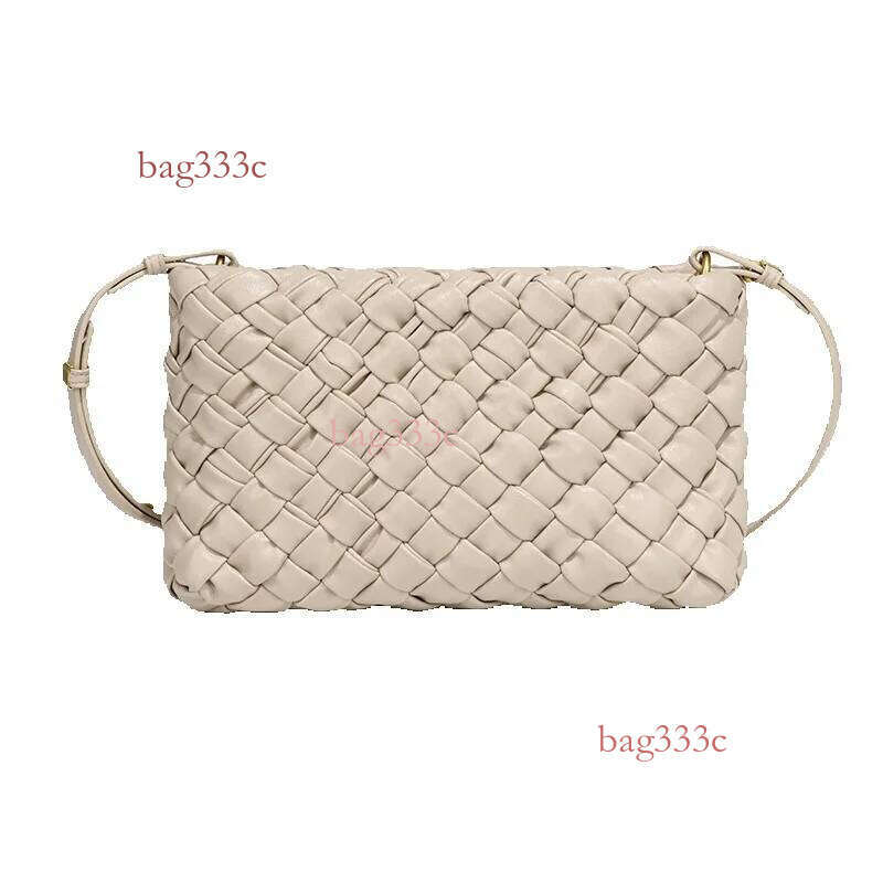 Light Luxury Niche French Underarm New High-Quality Hand-Woven Exquisite Crossbody Single Shoulder Small Square Bag Cowhide Woven Bag