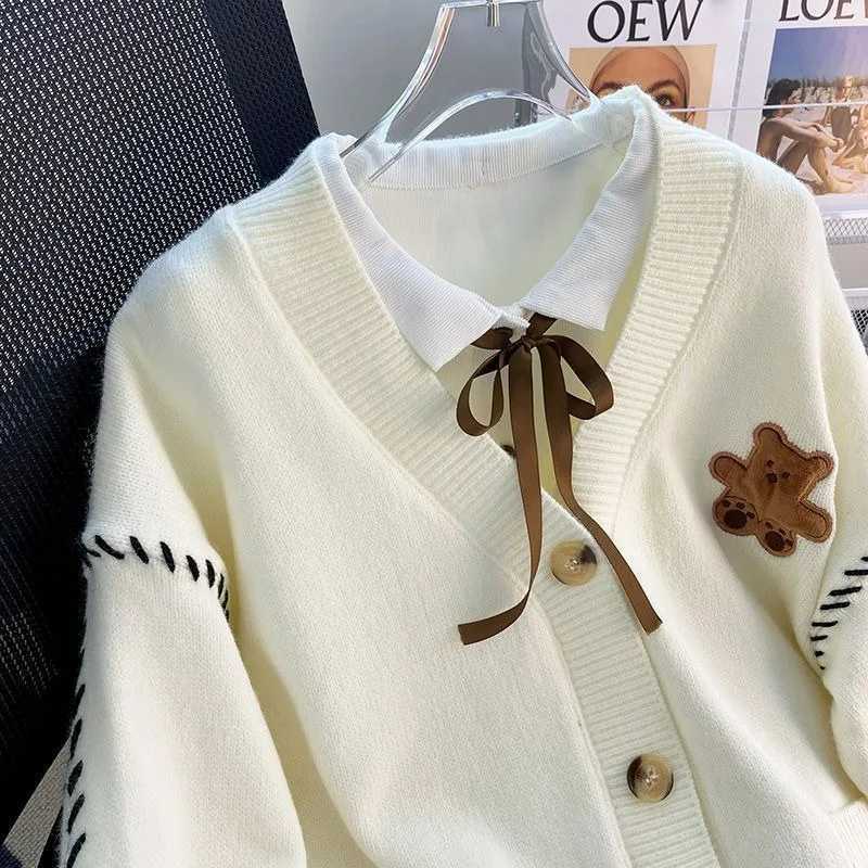 Cartoon Bear Stiers Female 2024 Autumn New Preppy Style Loose Sweet Poet Knitted Longsved Sweater Cardigan Top W251014