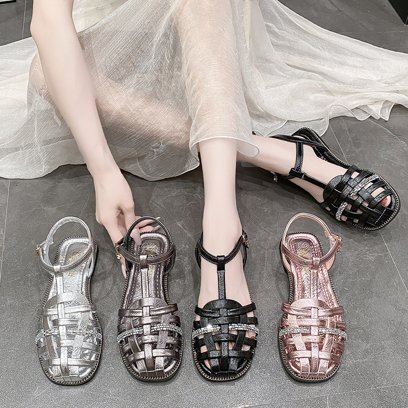 KIDMESTAR 2025 New Designer Slippers Women's Flat Slider Comfort Shoes, Casual Shoes Summer Sandals One-button Rhinestone Woven Niche Retro Beach