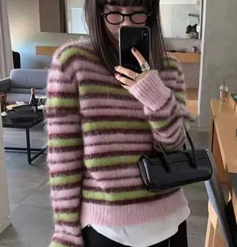 2023 Autumn Faux Fure Knitted Cardigan Women Casual Long Sve Button Kaii Cloing Striped Sweater Female Korean Style Tops W251014