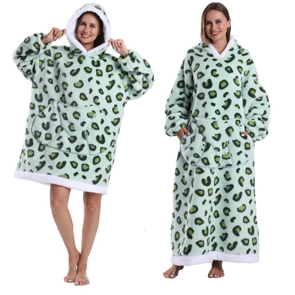 Winter Hoodies Women Men Clothes Blue Leopard Sweatshirt Korean Style Pullover Fleece Giant Oversized Blanket with Long Sleeves Y251013