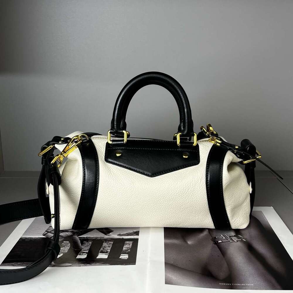 Luxury bag Show Biker Motorcycle Bag Lisa Same Style Top Layer Cowhide Stitching Handbag High Quality Genuine Leather