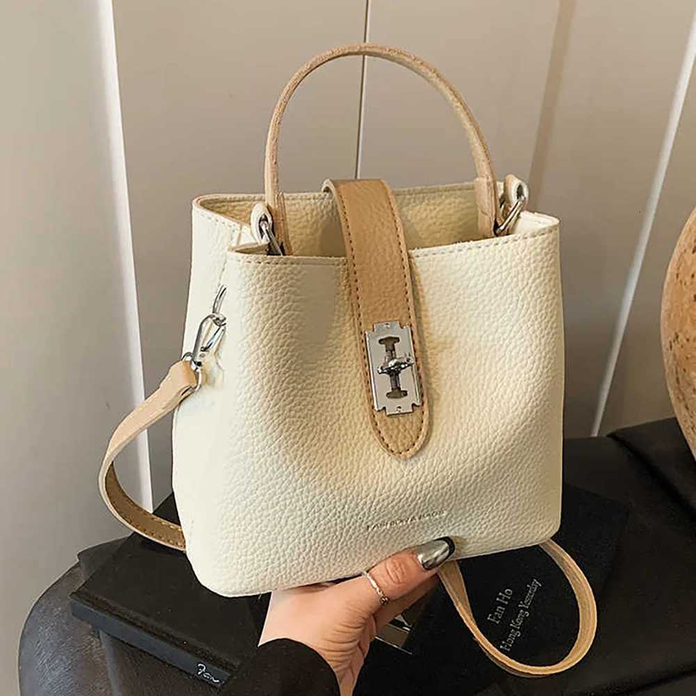 Summer Trendy Small Bucket Bag Wens 2025 New Highend Versatile Crossbody Bag Lychee Texture Tophandle Shoder Bags D251014
