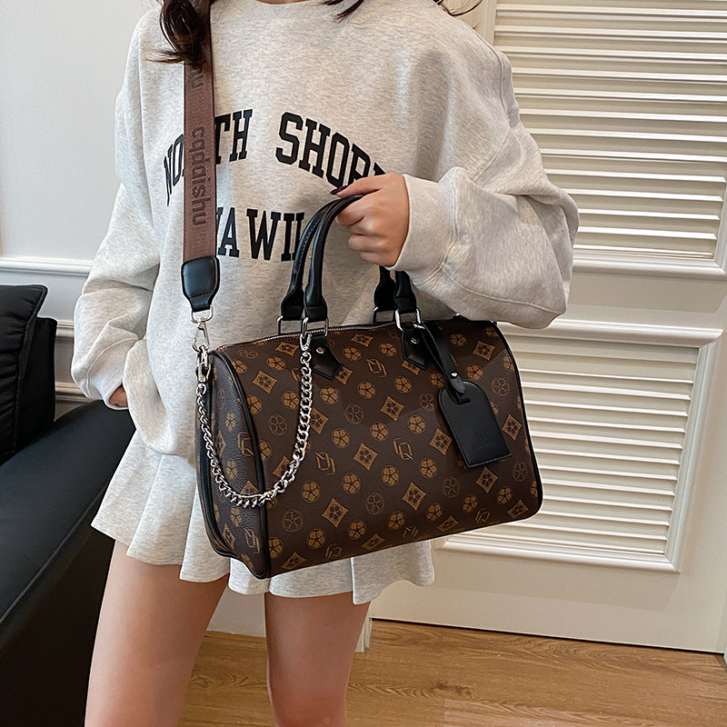 Hot new free shipping designer bags for womens shoulder bags brown New versatile commuting tote bag with large capacity and fashionable shoulder bag