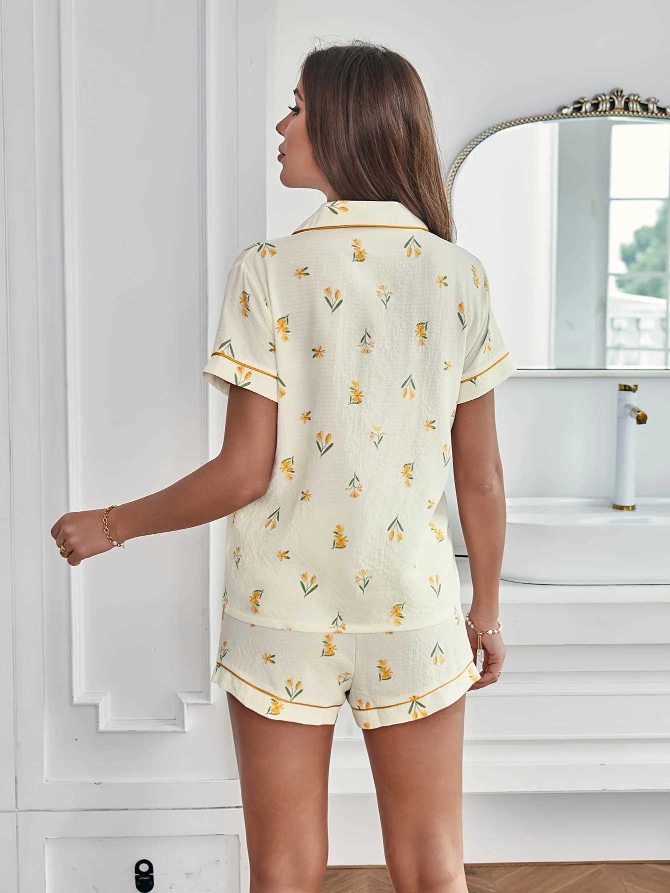 Floral Print Textured Pajama Set Elegant Short Sleeve Buttons Lapel Top Elastic Shorts Womens SleepwearT251014