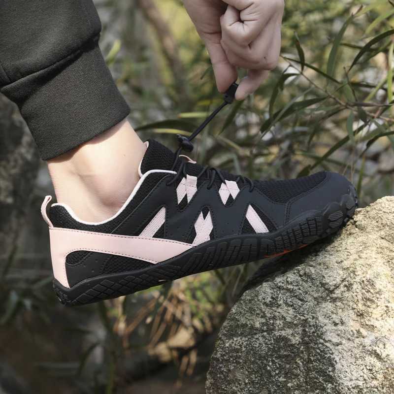women Minimalist Trail Running Barefoot Shoes Wide Toe Box Zero Drop Aqua Sock Shoes for Kayaking Boating Hiking Surfing Walking C251014