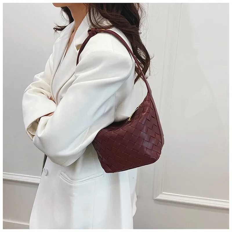 Luxury Embroidered Shoder Bag Wens Leather Crossbody Handbag Designer Tote Purse ning Party D251014