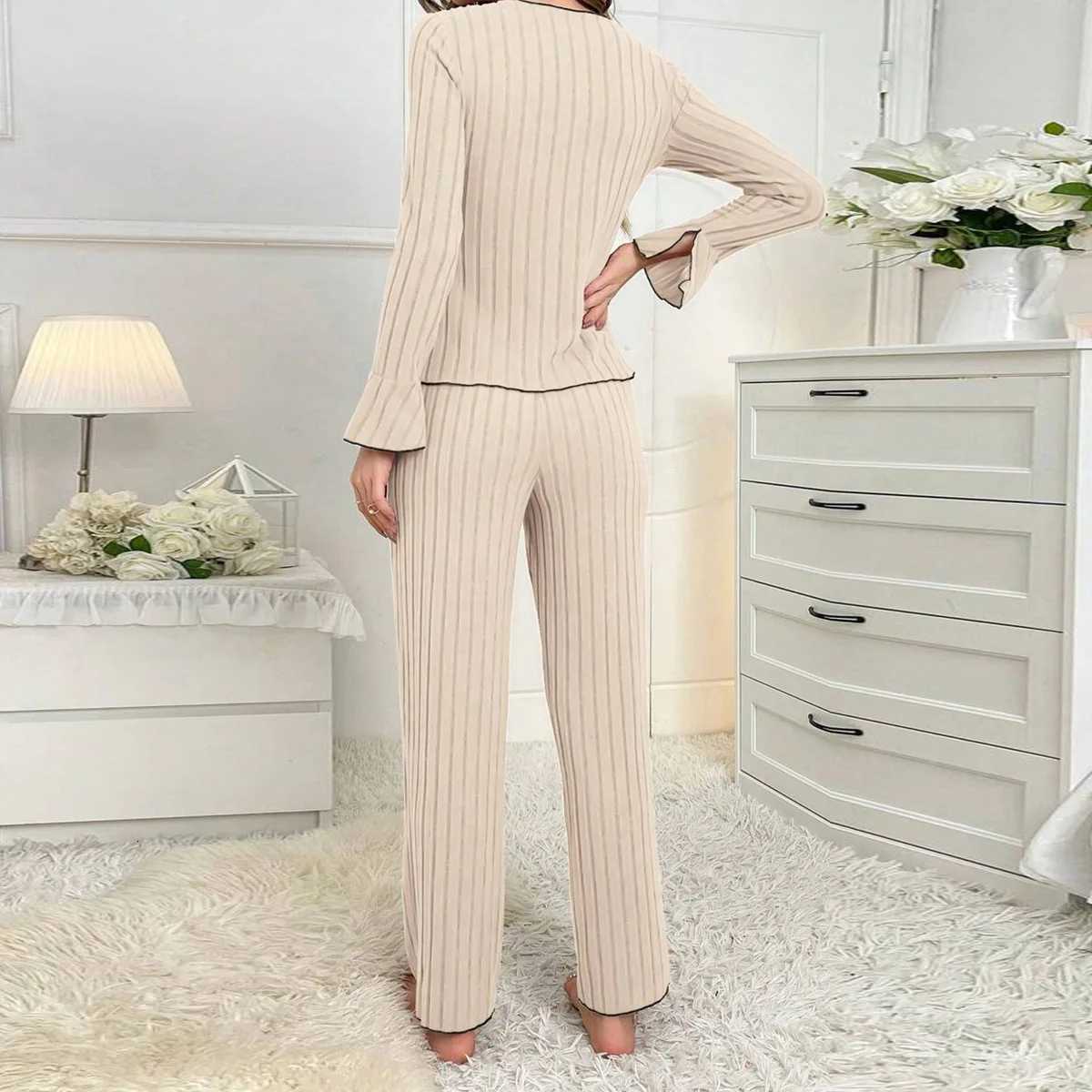 Womens Twopiece Pajamas Autumn And Winter Home Warm Casual Fashionable And Wearable Home Clothes Set For WomenT251014