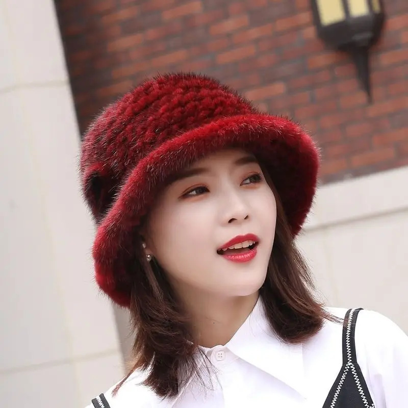 Winter Women Outdoor Keep Warm Real Mink Fur Hat Natural Warm 100 Real Mink Fur Hats Lady Knitted Quality Genuine Mink Fur Caps 251010