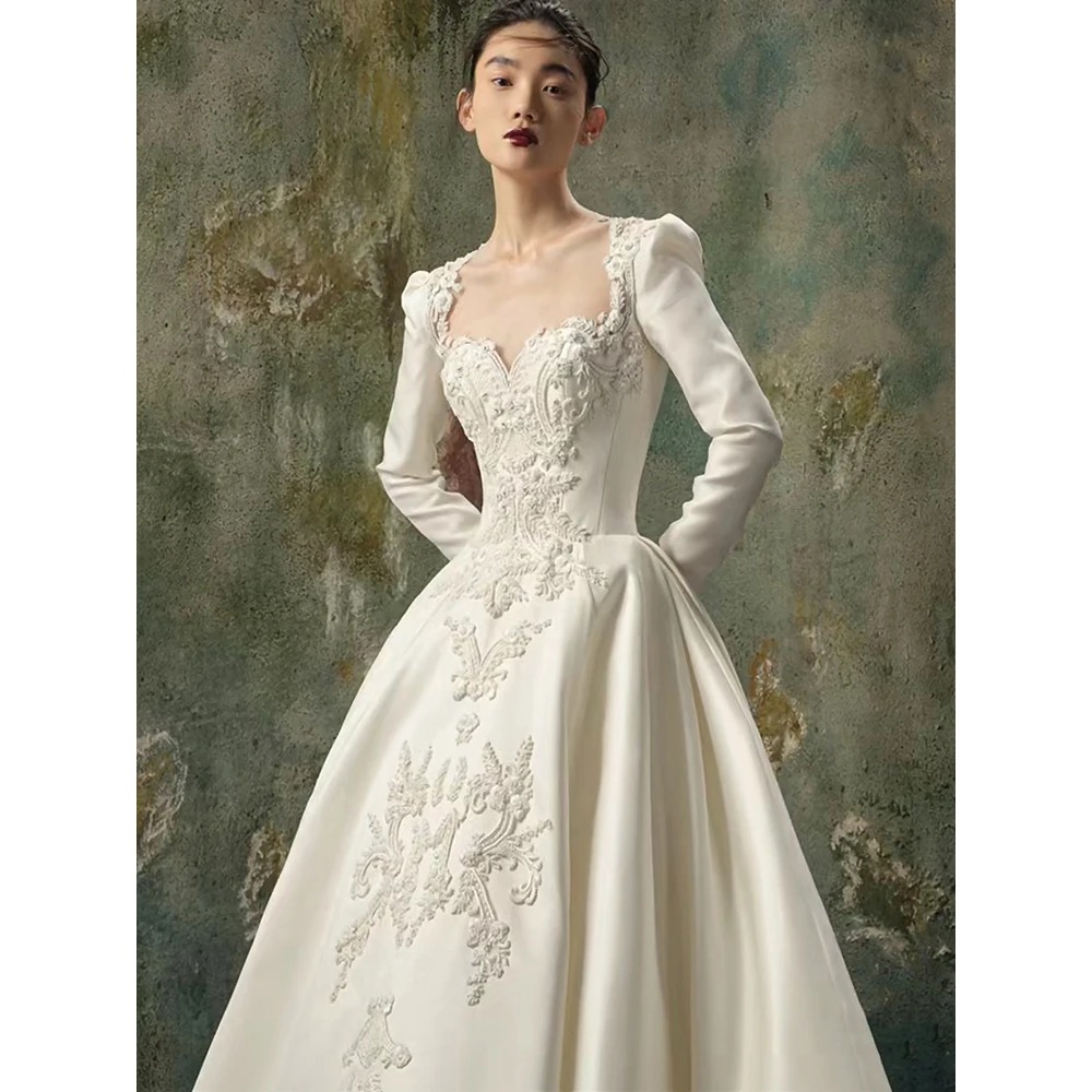 Elegant Silk Satin Wedding Dresses High Quality Vintage Sweetheart Long Sleeves A-line Bridal Gowns