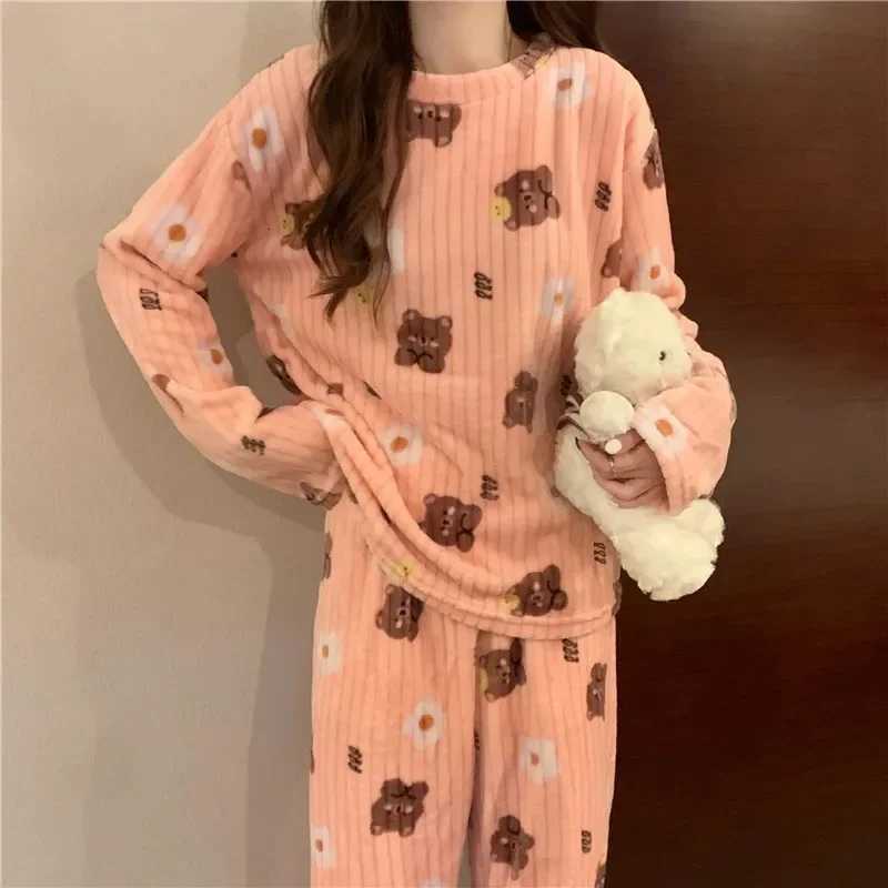 2025 Womens Coral Velvet Pajamas Set Autumn Winter Thickened Flannel Loungewear Cute Cardigan Long Loose Fashion Outer WearT251014