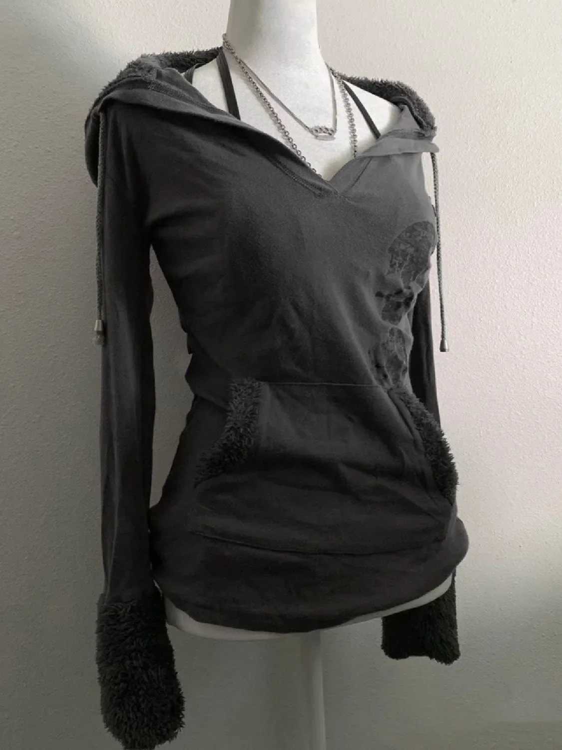 Y2K R Gray Pullover Lamb Wool Hooded Sweatshirt Women Cloes Harajuku Hot Slim Sweatshirt Autumn Winter Go Sexy Tops W251014