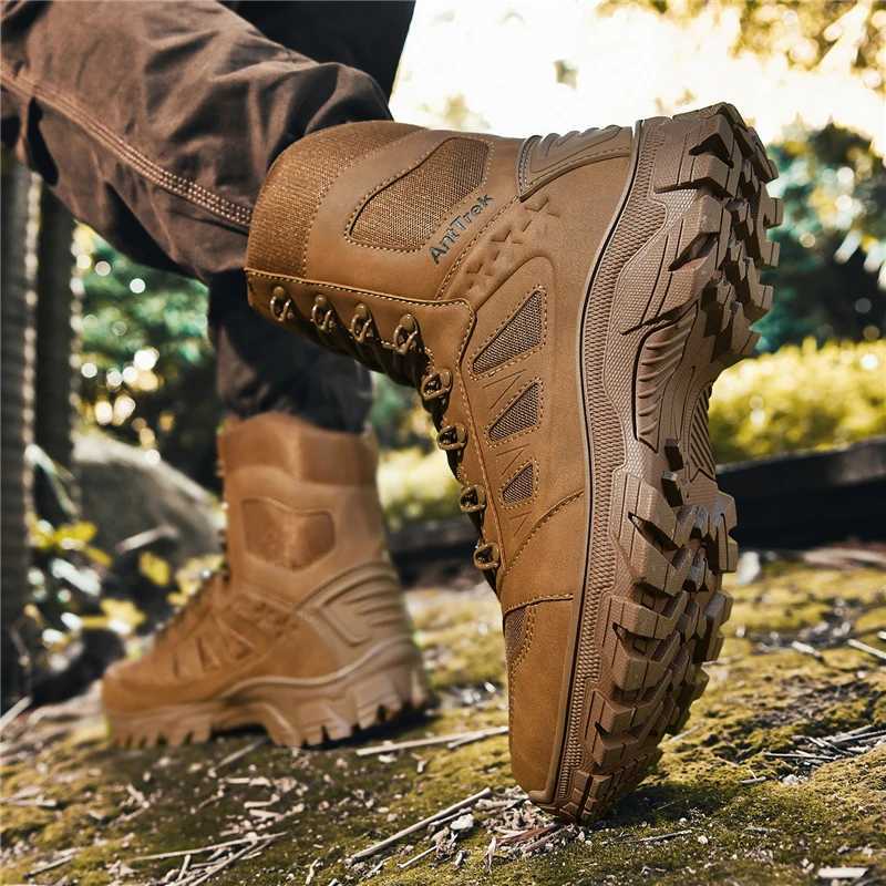 New Four Seasons Mens Outdoor Mountain Climbing and Field Training Military Boots Tactical Bootsand Desert Hiking Ankle Boots C251014