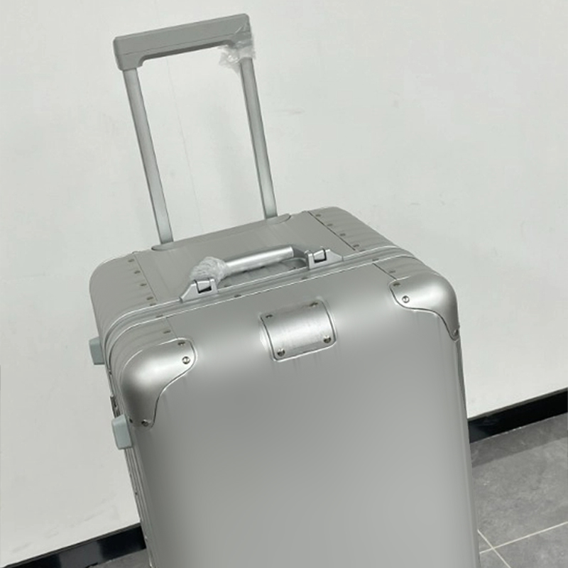 Luggage Suitcases Rolling Designer Suitcase 31 inch trunk With Wheel Travel Lager Capacity Men Women Trolley case Lock Luxury Luggage