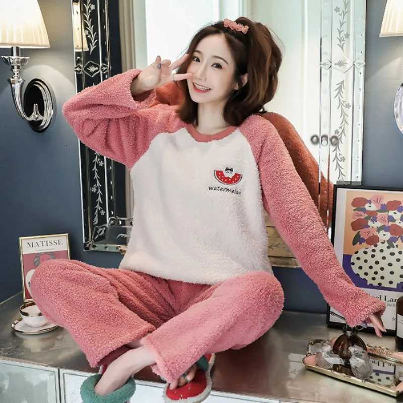 Womens Nightwear Large Size Warm Sleepwear for Winter Coral Velvet Student Homewear TwoPiece Ladies Thickened Striped Pajamas Y251013