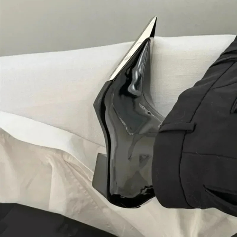 Pointed Toe Chelsea Boot 2025 Fall y Heel Metal Decoration High Heels Side Zip Black Ankle Boots 251014