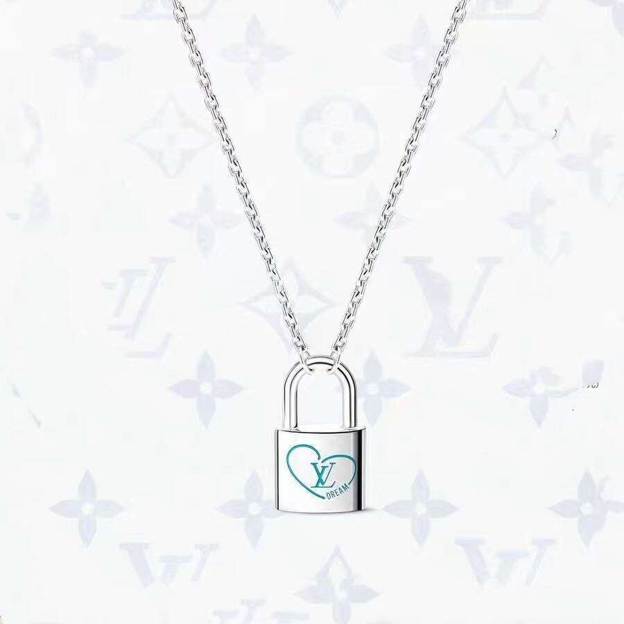 Modern Twist On Classic Design Elegant New Age Collar Necklace