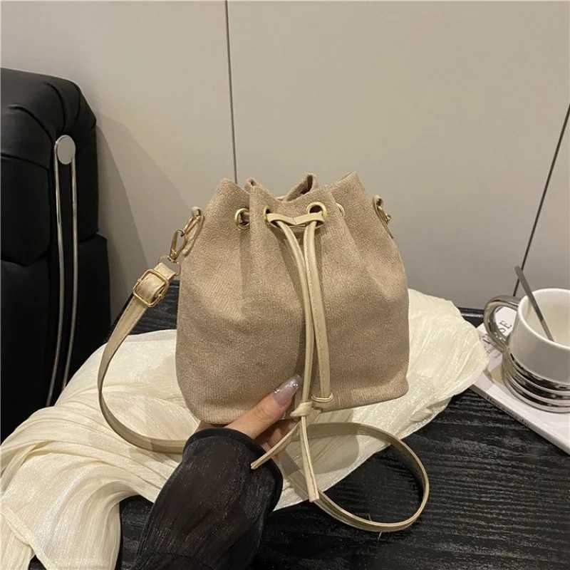 Famous Designer Leather Wens Crossbody Bag Luxury Brand Fiable Classic Elegant Vintage Cmuter Daily Bag D251014