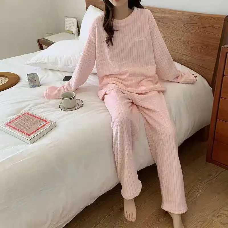 Winter Womens New Pajamas Homewear Suit Womens Fall and Winter Warm Clothes Coral Velvet Leisure Pajamas Padded HomewearT251014
