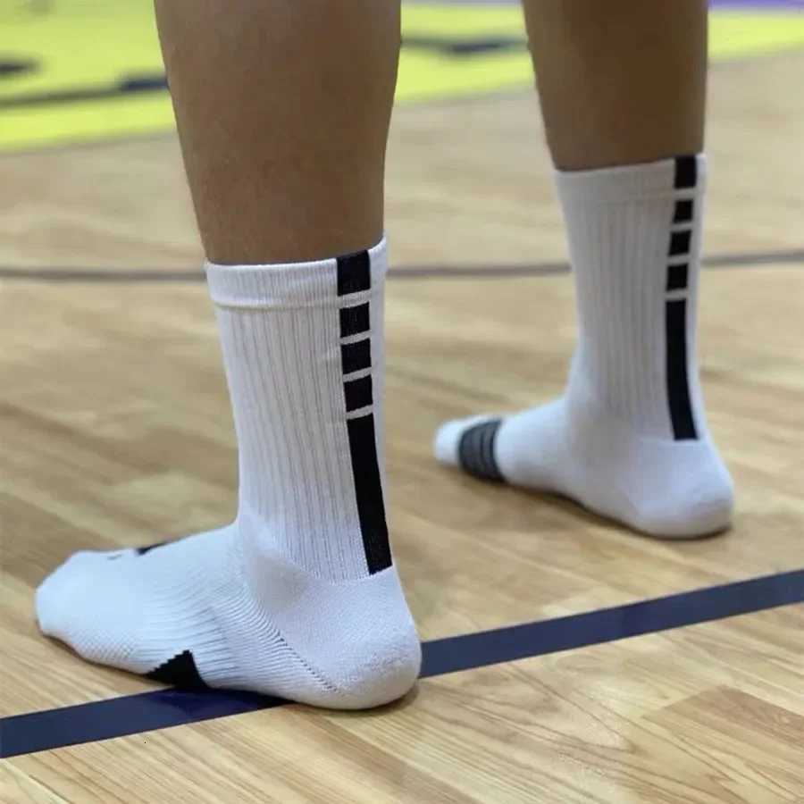 Non Slip Grip Socks for Men and Women Ideal for Football Basketball Baseball Rugby Running Hiking Tennis Skateboard Exercise Z251014