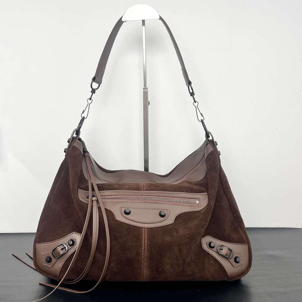 Luxury bag Autumn Winter New Motorcycle Niche Design Suede Underarm Large Capacity Genuine Leather Women s Bag Trendy