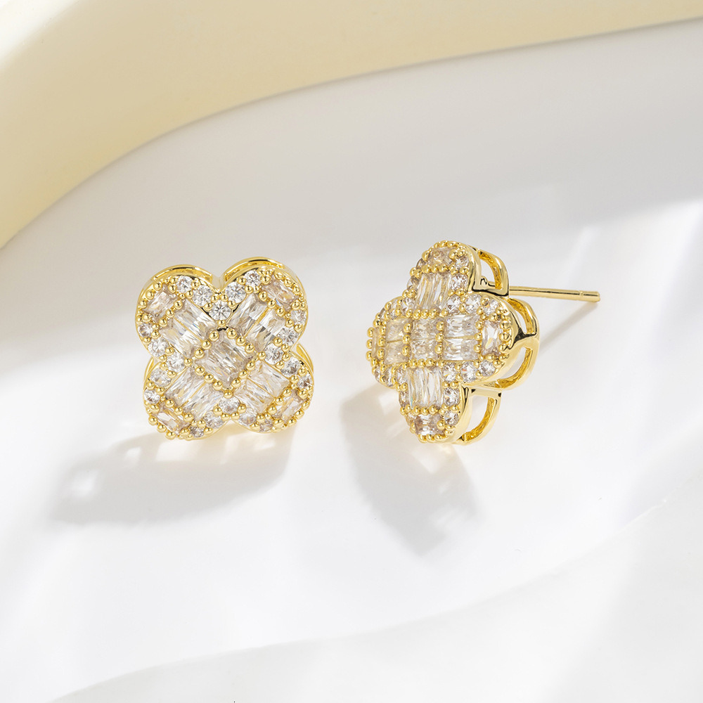 Ultra-shiny full-zircon micro-set flower stud earrings - new light luxury high-end four-leaf clover style earrings, a best-selling accessory ddmytues