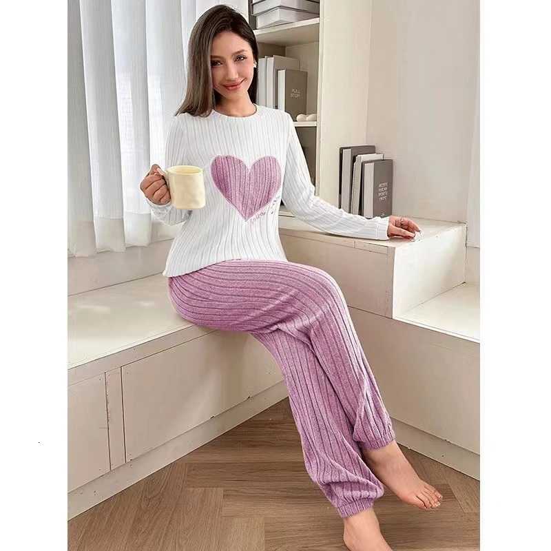Womens new style pajamas set heart pattern short sleeve shirt trousers twopiece simple and lovely casual home wearT251014