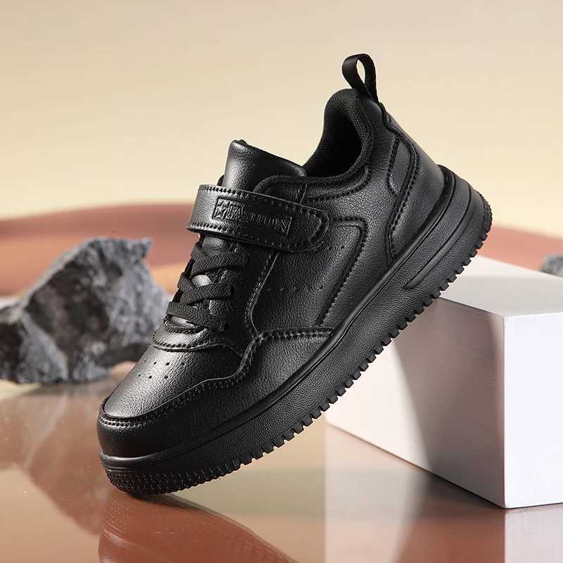 2025 New Leather Kids Running Shoes Sters Teens Casual Walking Student Fashion Sneakers Breathable Soft Children Sport XJ250701 XJ260303
